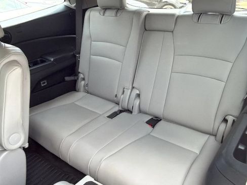 Used 2017 Honda Pilot Elite image 18
