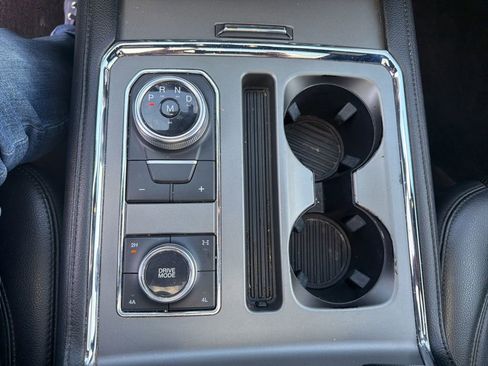 Used 2021 Ford Expedition XLT image 21