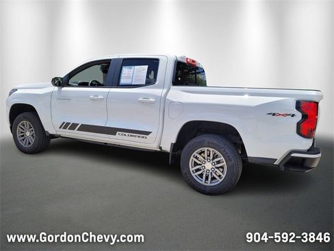 Used 2024 Chevrolet Colorado LT w/ LT Convenience Package image 3