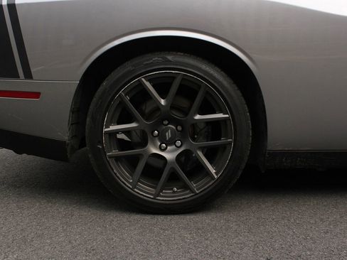Used 2018 Dodge Challenger R/T Scat Pack RWD image 5
