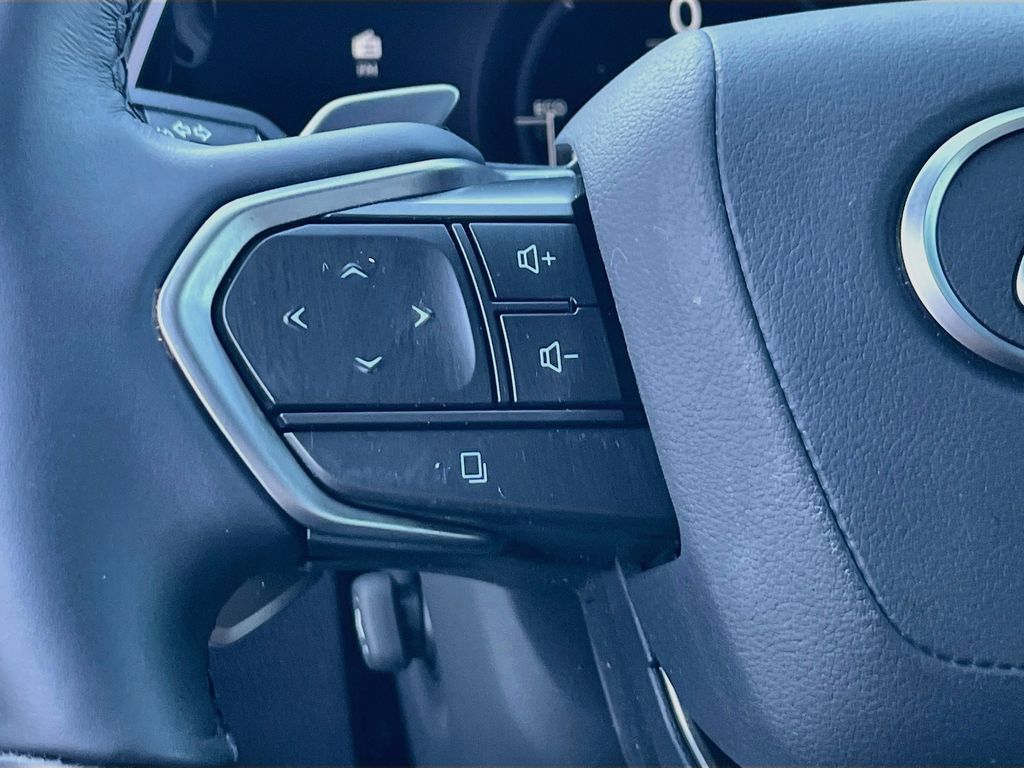 Used 2025 Lexus RX 350 w/ Convenience Package AWD/4WD image 18