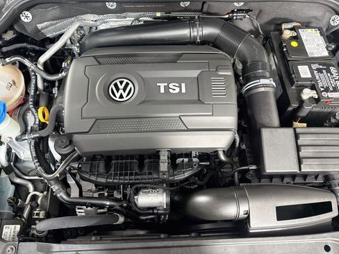 Used 2017 Volkswagen Jetta SEL FWD image 39