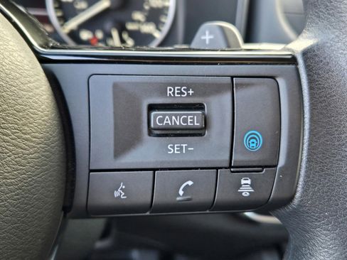 Used 2023 Nissan Rogue SV image 21