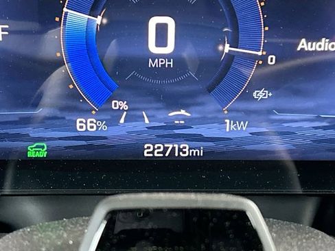 Used 2024 Chevrolet Equinox EV RS FWD image 12