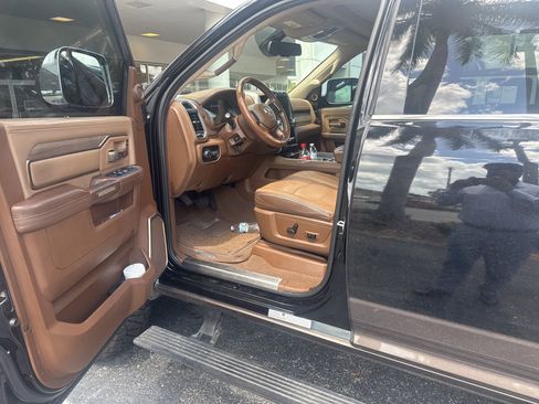 Used 2022 RAM 3500 Limited image 7