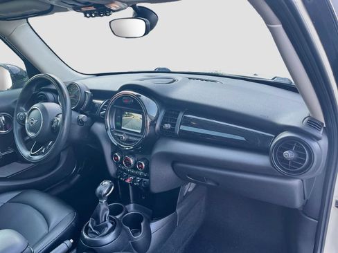 Used 2019 MINI Cooper 4-Door Hardtop FWD image 28