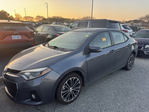 Used 2014 Toyota Corolla S image 2