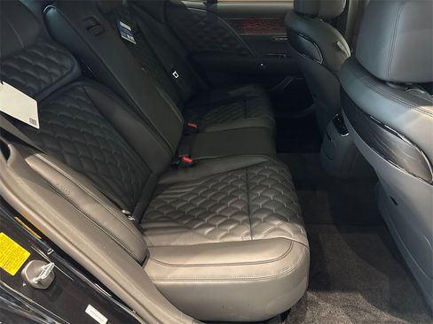 New 2026 Genesis G90 3.5T Prestige image 12