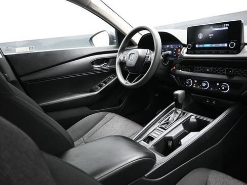 Used 2023 Honda Accord LX image 12