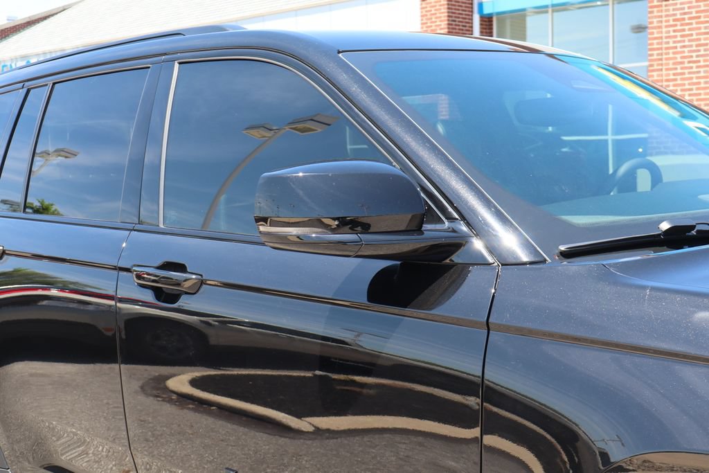 Used 2024 Jeep Grand Cherokee Altitude AWD/4WD image 2