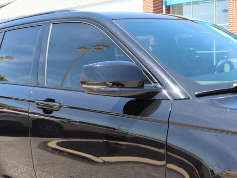 Used 2024 Jeep Grand Cherokee Altitude AWD/4WD image 2