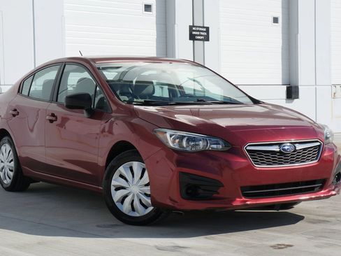 Used 2019 Subaru Impreza 2.0i image 2