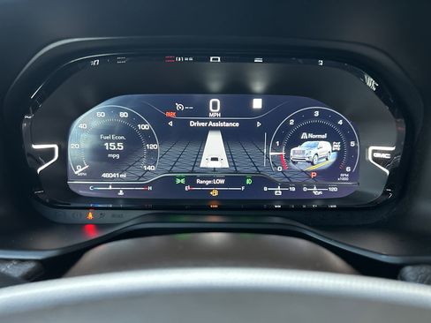 Used 2022 GMC Yukon XL Denali image 28