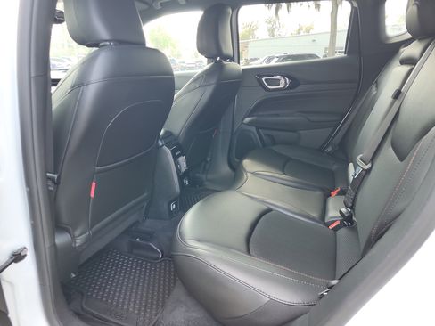 Used 2023 Jeep Compass Trailhawk AWD/4WD image 17