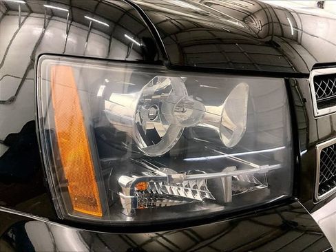 Used 2012 Chevrolet Suburban LT AWD/4WD image 29
