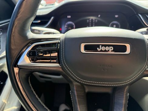 Used 2021 Jeep Grand Cherokee L Overland w/ Advanced Protech Group III AWD/4WD image 19