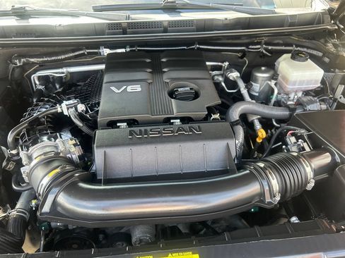 Used 2022 Nissan Frontier PRO-4X w/ Pro-4X Premium Package AWD/4WD image 23