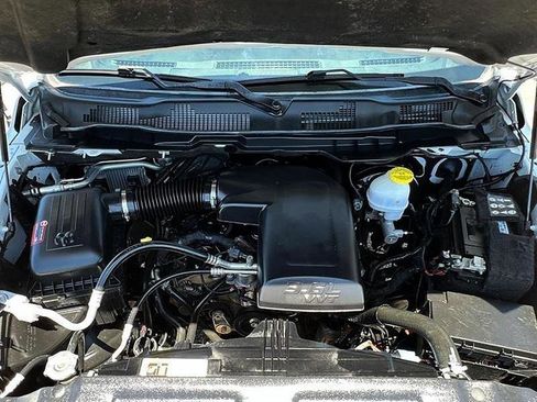 Used 2022 RAM 1500 Classic Warlock AWD/4WD image 38
