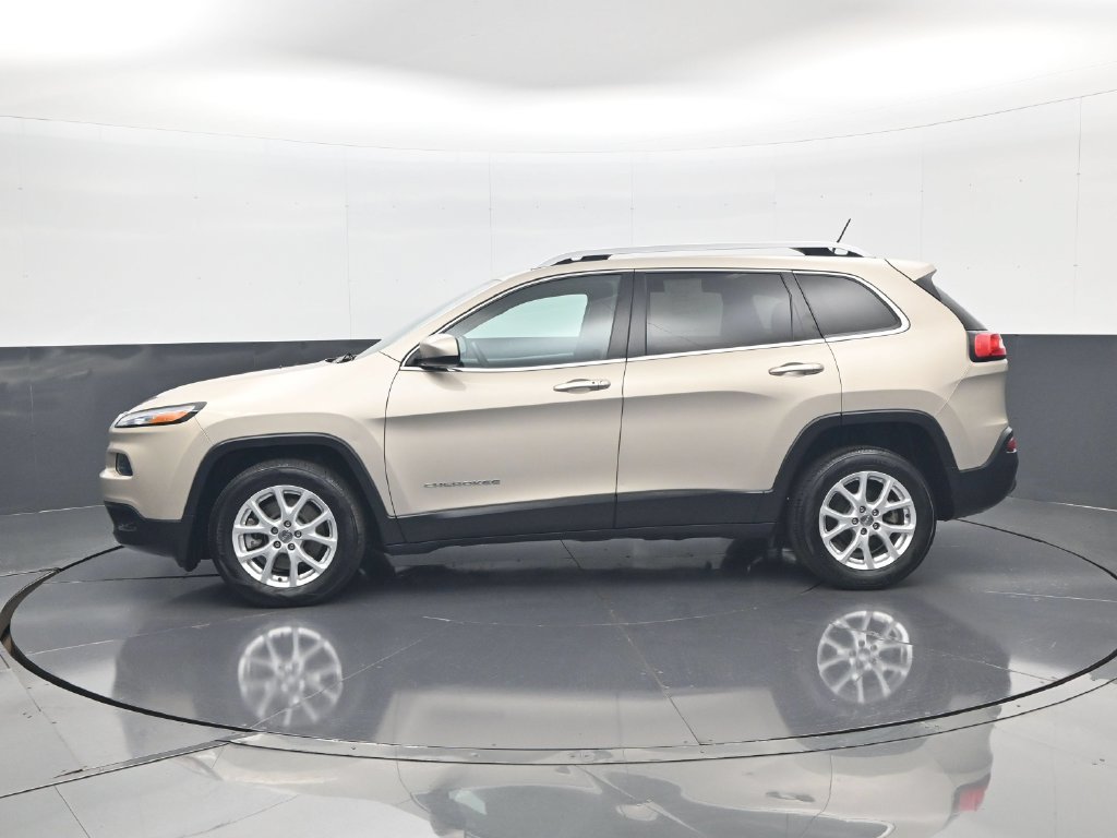 Used 2015 Jeep Cherokee Latitude w/ Comfort/Convenience Group FWD image 9
