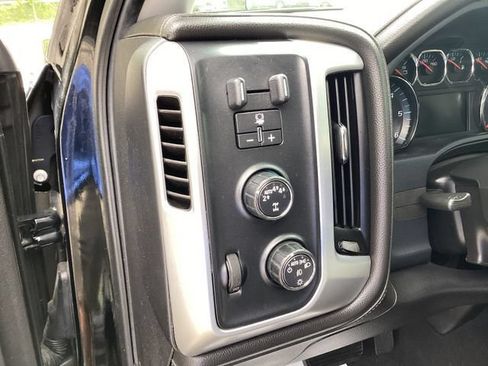 Used 2019 GMC Sierra 1500 SLE w/ Black Pack AWD/4WD image 12