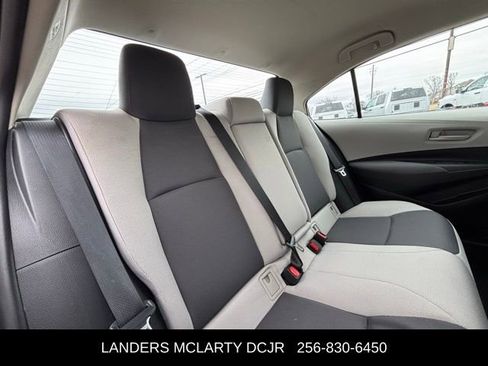 Used 2025 Toyota Corolla LE image 12