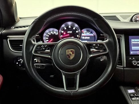 Used 2018 Porsche Macan GTS image 35