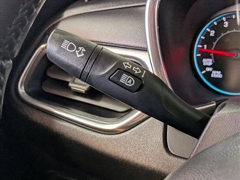 Used 2022 Chevrolet Equinox LT FWD image 15