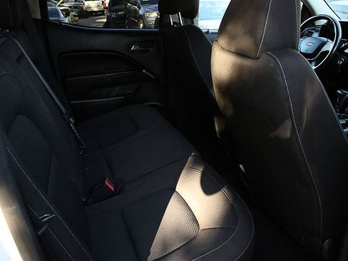 Used 2018 Chevrolet Colorado LT RWD image 18