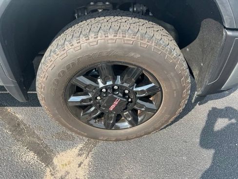 Used 2025 GMC Sierra 3500 AT4 AWD/4WD image 19
