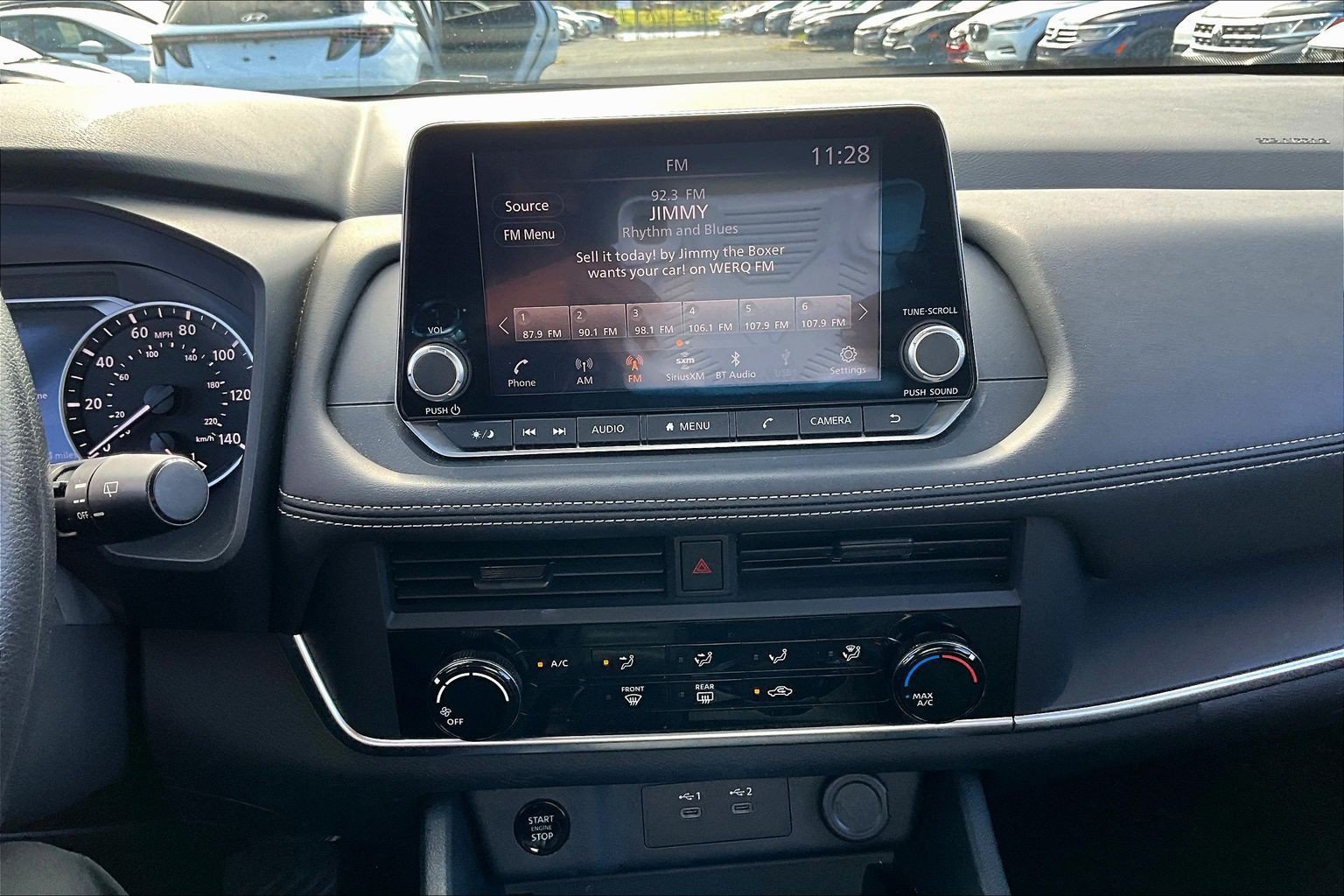 Used 2025 Nissan Rogue S AWD/4WD image 12
