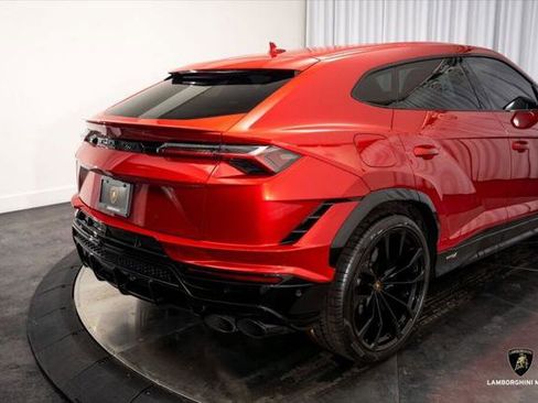 Used 2023 Lamborghini Urus S image 21