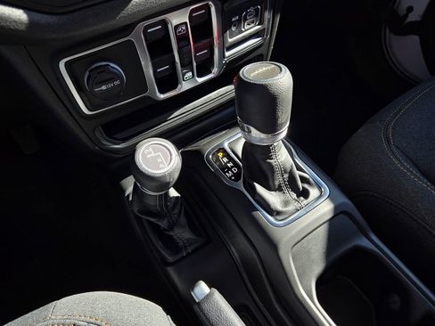 New 2026 Jeep Gladiator Sport AWD/4WD image 23