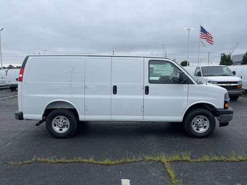 New 2025 Chevrolet Express 2500 w/ Driver Convenience Package RWD image 5