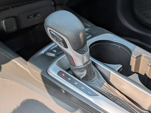Used 2025 Chevrolet Trax LS FWD image 9