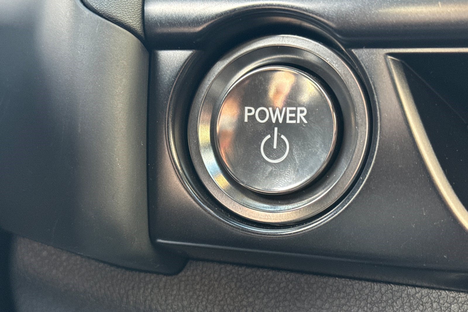 Used 2025 Lexus UX 300h FWD w/ Accessory Package (Z2) image 16