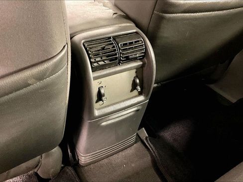 Used 2005 Ford Explorer Sport Trac XLS image 28