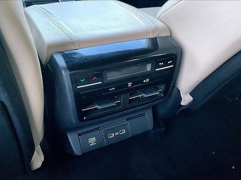 Used 2022 Acura MDX FWD image 23