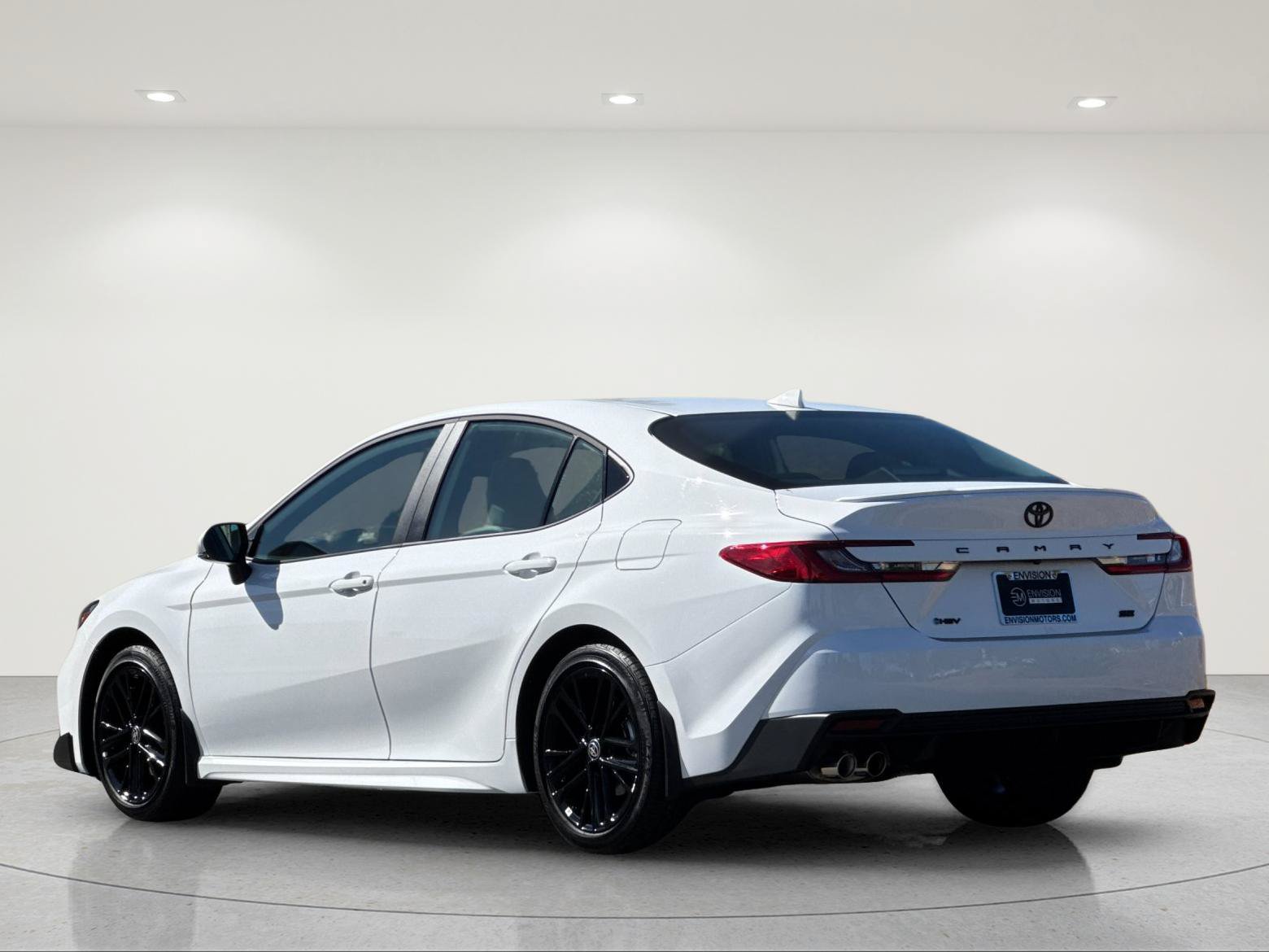 Used 2026 Toyota Camry SE w/ Multimedia Upgrade Package FWD image 4