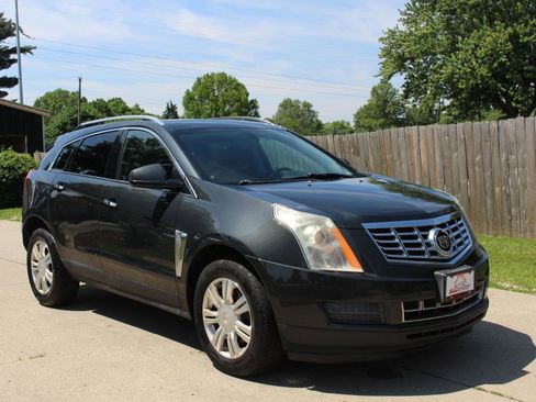 Used 2015 Cadillac SRX Luxury FWD image 2