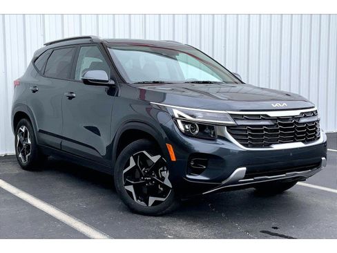 Used 2025 Kia Seltos S AWD/4WD image 2