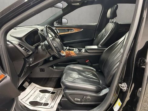 Used 2018 Lincoln MKX Reserve w/ Lincoln MKX Climate Package AWD/4WD image 12