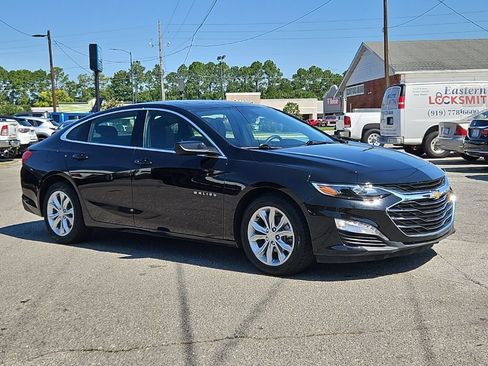 Used 2024 Chevrolet Malibu LT FWD image 1