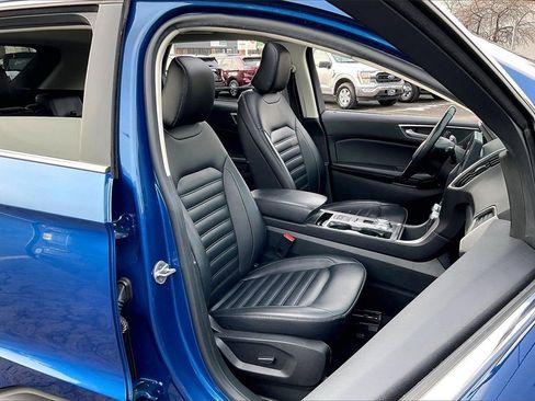 Certified 2022 Ford Edge SEL w/ Convenience Package image 6