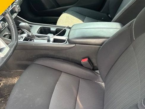 Used 2022 Nissan Sentra SV w/ All-Weather Package FWD image 12