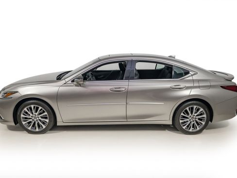 Used 2021 Lexus ES 250 w/ Premium Package image 3