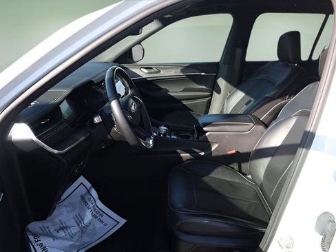 Used 2022 Jeep Grand Cherokee Overland image 11