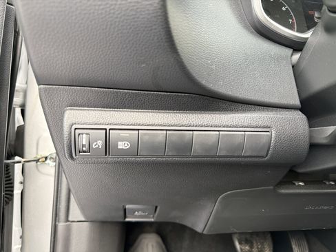 Used 2024 Toyota Corolla SE image 15