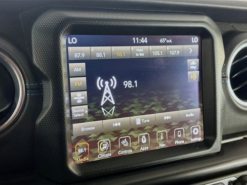 Used 2022 Jeep Wrangler Unlimited Rubicon 4xe w/ Cold Weather Group AWD/4WD image 21