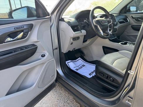 Used 2020 GMC Terrain SLT w/ Preferred Package image 14