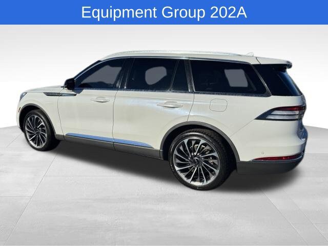 Used 2020 Lincoln Aviator Reserve w/ Equipment Group 202A AWD/4WD image 6